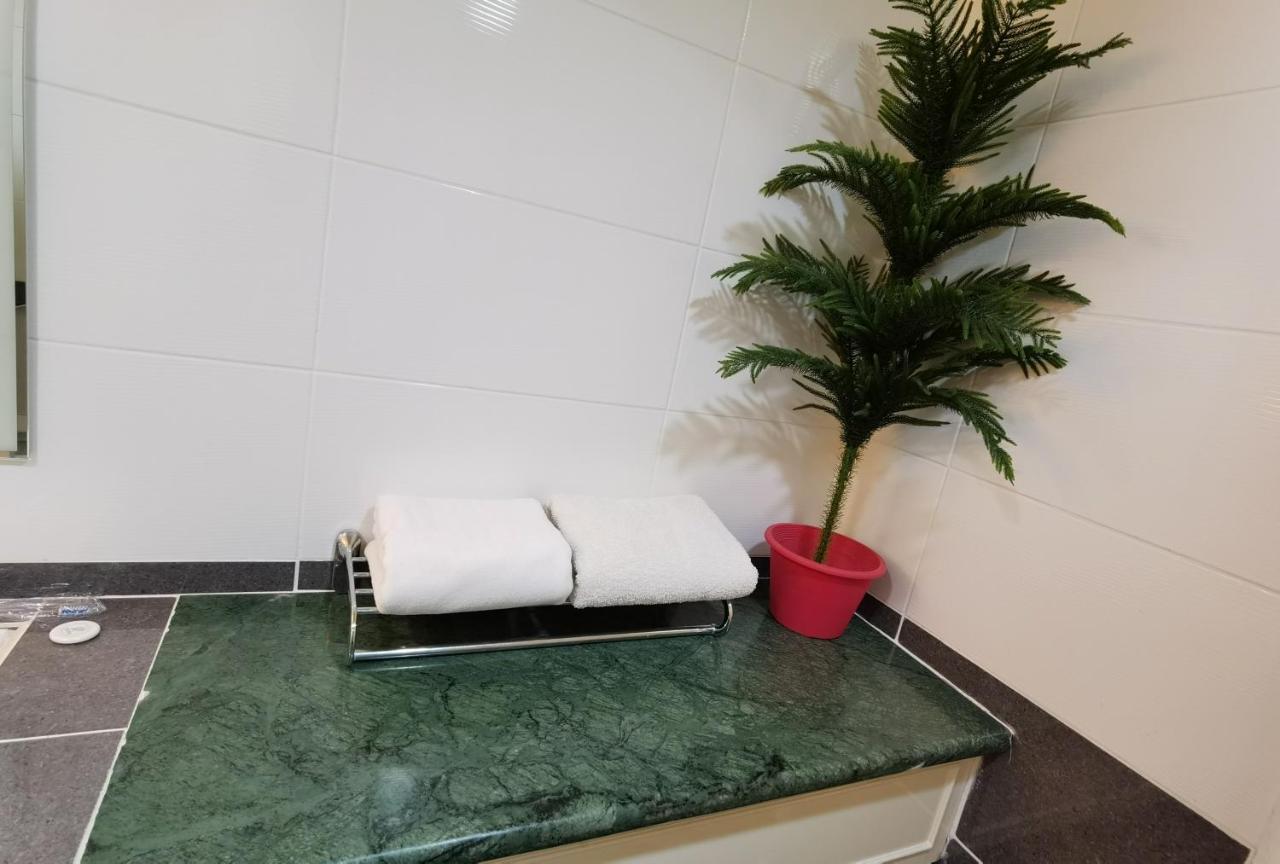 Grand Millennium Suite At Berjaya Times Square Kl Kuala Lumpur Exterior photo