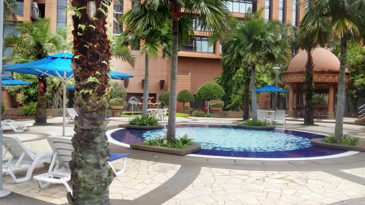 Grand Millennium Suite At Berjaya Times Square Kl Kuala Lumpur Exterior photo